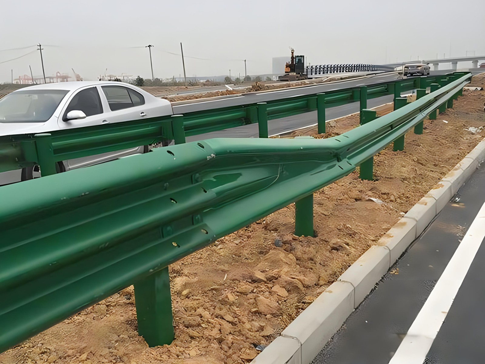 浙江高速波形护栏板日常维护方案确保道路安全新举措