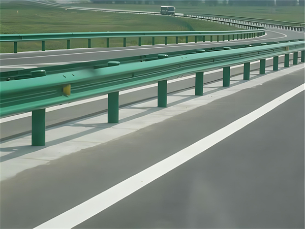 浙江高速护栏板守护安全广泛应用于多个行业